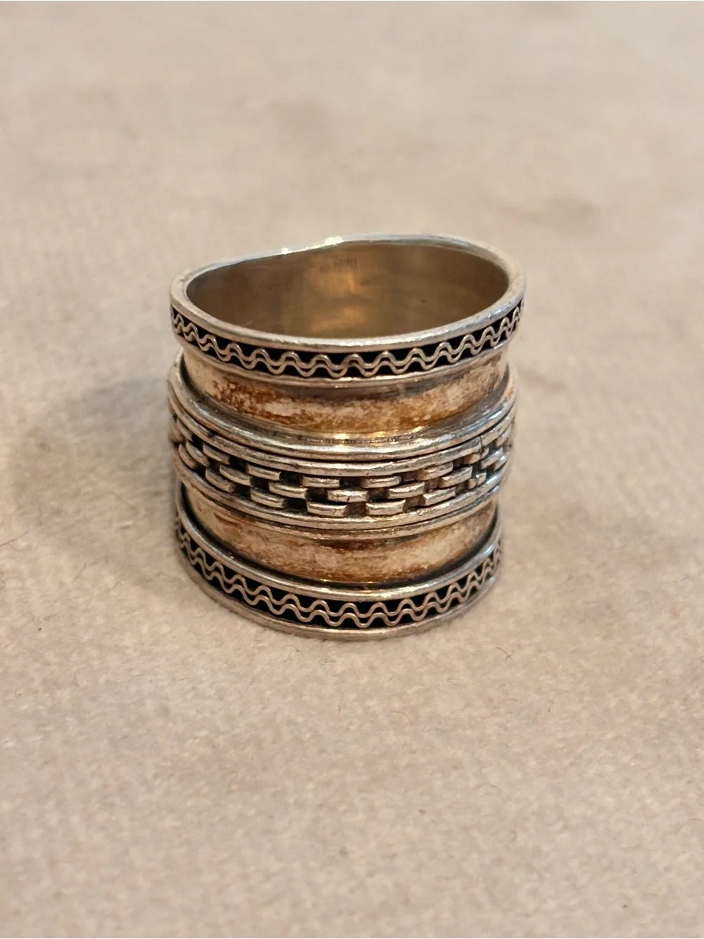 Designer 925 Sterling Silver Textured Stackable Wide Band Ring - Size 7